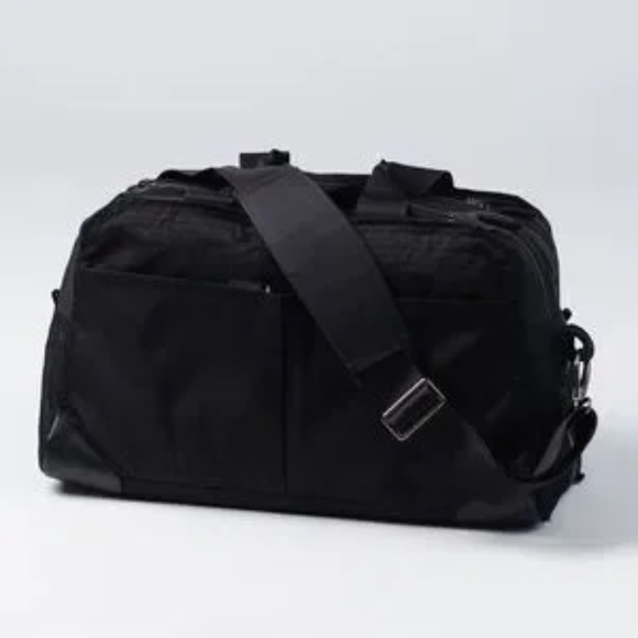 Black Travel Bag - Picture 1 of 9